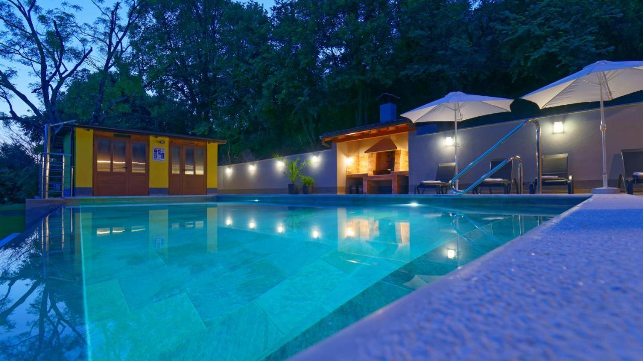 Casa Valla By Rent Istria ブゼト エクステリア 写真